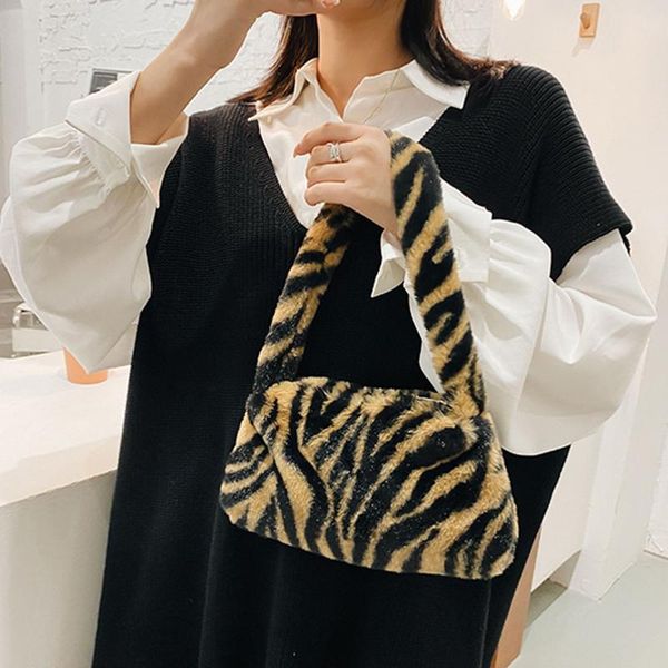 winter small fashion shoulder underarm bag female sac plush handbags soft warm tote purse and handbag for ladies baguette bags
winter small fashion shoulder underarm bag female sac plush handbags soft warm tote purse and handbag for ladies baguette bags