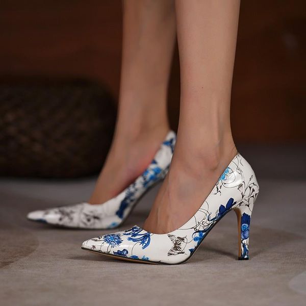 dress shoes 2021 women high heels summer floral print thin tie ankle lady pumps female chaussure femme casual for, Black
dress shoes 2021 women high heels summer floral print thin tie ankle lady pumps female chaussure femme casual for, Black