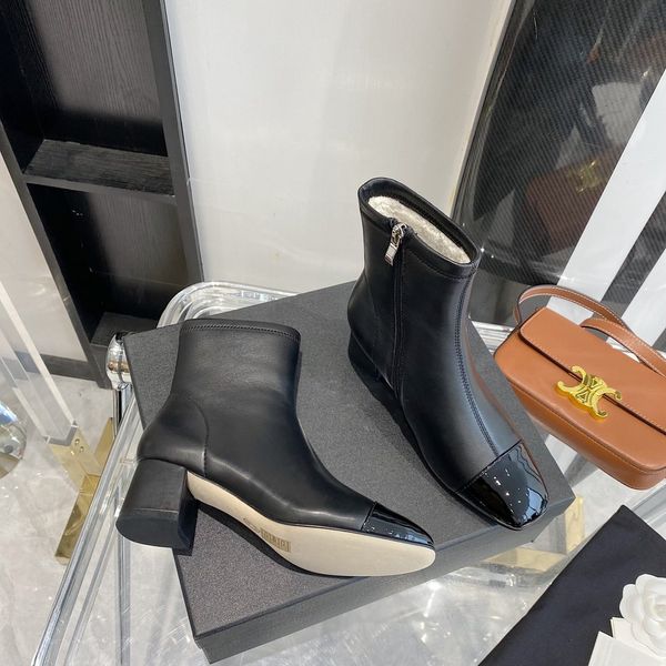new fashion brand women's shoes designer high-heeled comfortable luxury brand short boots, Red;white
new fashion brand women's shoes designer high-heeled comfortable luxury brand short boots, Red;white