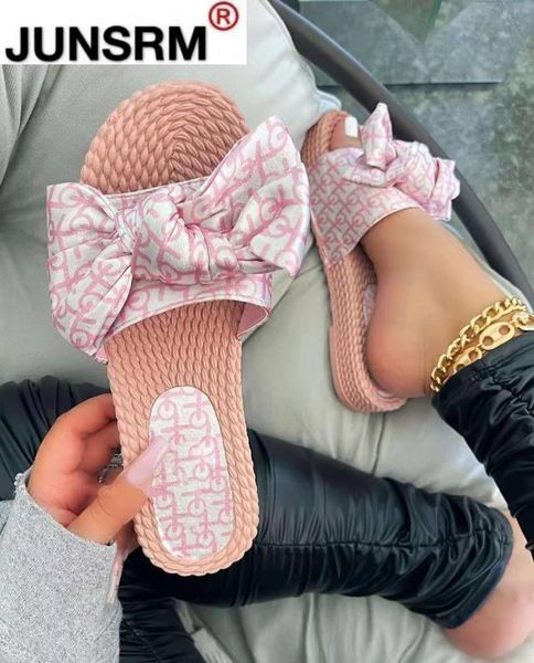 2021 spring/summer new color printed bow omen flat non-slip durable beach slippers casual versatile home ms sandals, Black
2021 spring/summer new color printed bow omen flat non-slip durable beach slippers casual versatile home ms sandals, Black