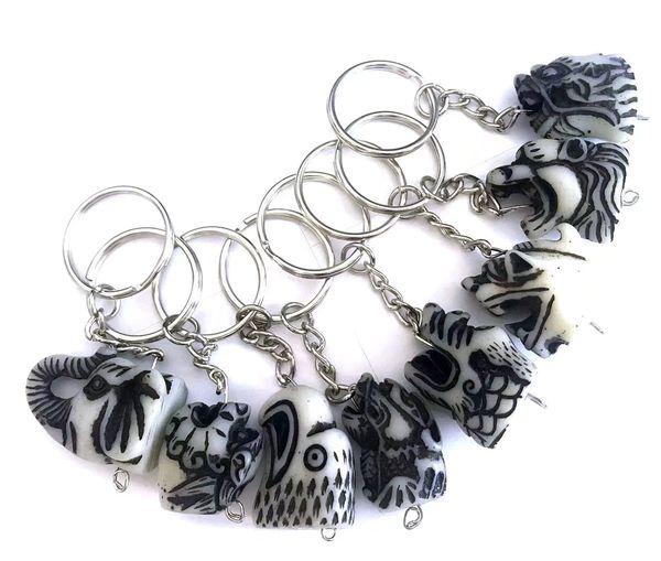 12 pcs ethnic tribal imitation yak bone keychain surfer ring jewelery, Slivery;golden
12 pcs ethnic tribal imitation yak bone keychain surfer ring jewelery, Slivery;golden