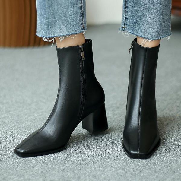 boots 2021 winter high-end customized first layer cowhide simple wind wild thick heel lace-up ankle, Black
boots 2021 winter high-end customized first layer cowhide simple wind wild thick heel lace-up ankle, Black