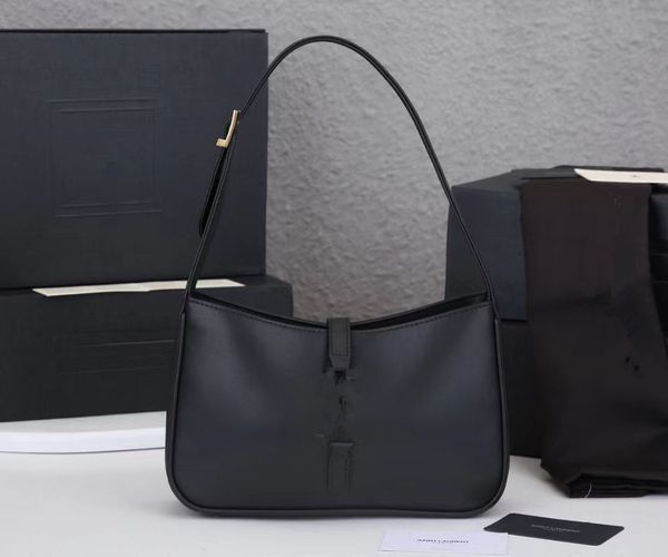 women luxurys designers handbags ladies tote shoulder bag fashion
women luxurys designers handbags ladies tote shoulder bag fashion