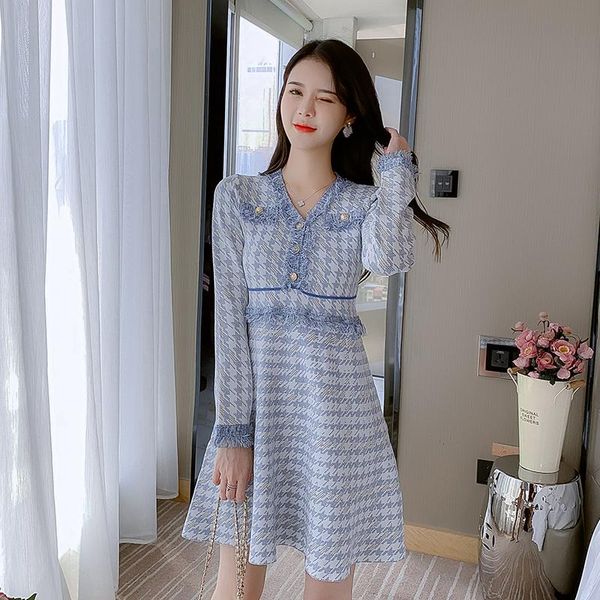 casual dresses autumn dress 2021 v-neck single breasted long-sleeved slim fit women chic tassel knit sweater, Black;gray
casual dresses autumn dress 2021 v-neck single breasted long-sleeved slim fit women chic tassel knit sweater, Black;gray