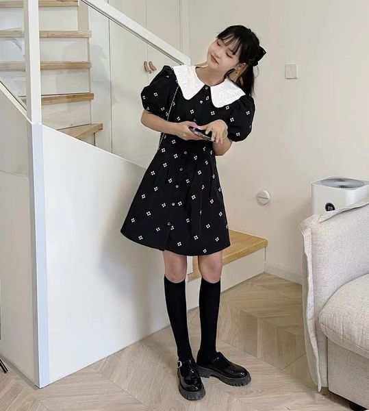 2021 early spring new women doll collar flower lace embroidery pleated sleeve bfe5, Black;gray
2021 early spring new women doll collar flower lace embroidery pleated sleeve bfe5, Black;gray