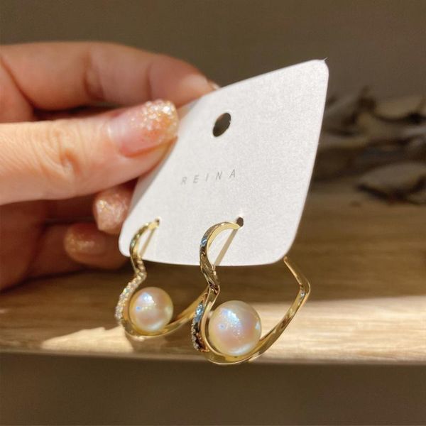 dangle & chandelier 2021 simple design golden hollow heart-shaped pearl earrings ladies fashion pierced pendant gift jewelry, Silver
dangle & chandelier 2021 simple design golden hollow heart-shaped pearl earrings ladies fashion pierced pendant gift jewelry, Silver