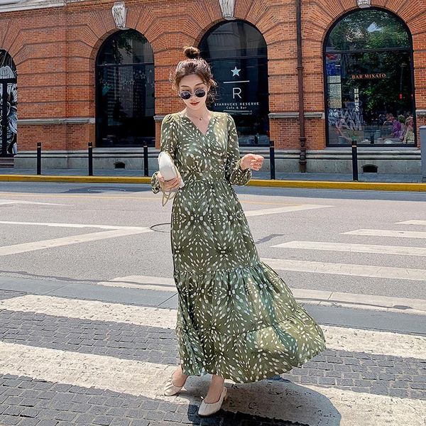 casual dresses autumn avocado green maxi dress floral chiffon v neck long sleeved cabaret party french robe for women, Black;gray
casual dresses autumn avocado green maxi dress floral chiffon v neck long sleeved cabaret party french robe for women, Black;gray