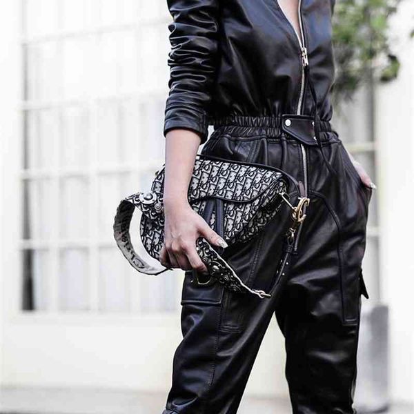 nerazzurri long black faux leather jumpsuit women long sleeve zipper plus size pu leather jumpsuits for women 2021 streetwear, Black;white
nerazzurri long black faux leather jumpsuit women long sleeve zipper plus size pu leather jumpsuits for women 2021 streetwear, Black;white