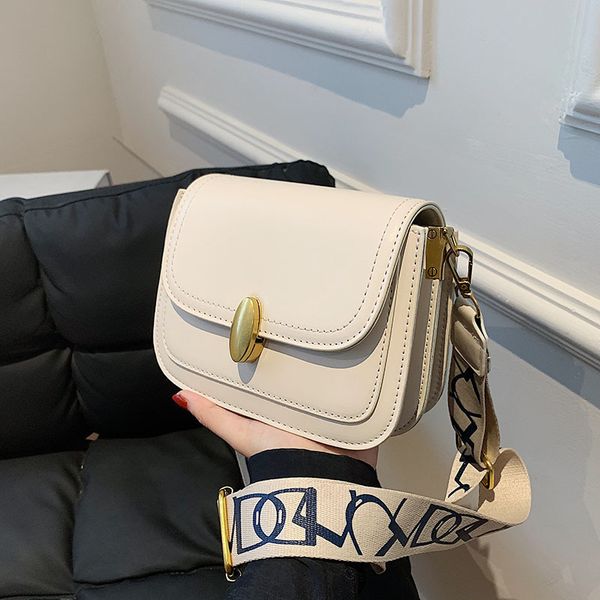 factory direct sale 75% off simple leisure solid color versatile small square 2021 early autumn new korean wide shoulder strap single should
factory direct sale 75% off simple leisure solid color versatile small square 2021 early autumn new korean wide shoulder strap single should