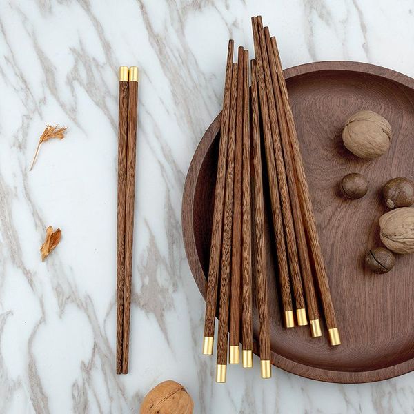 chopsticks use solid tableware with non-slip unpainted chicken wings and wooden
chopsticks use solid tableware with non-slip unpainted chicken wings and wooden