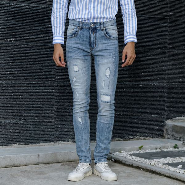 2021 new fashion streetwear retro light blue ripped men hip hop pants italian vintage designer slim jeans pc51
2021 new fashion streetwear retro light blue ripped men hip hop pants italian vintage designer slim jeans pc51