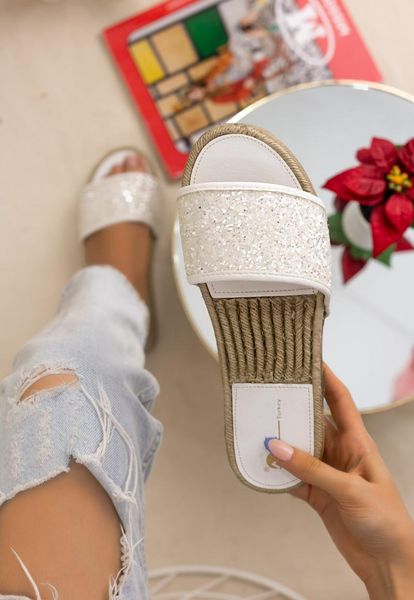 sultan tenpi slip on flip flops sandals ladies low heels flats white slides mules summer fashion slipper shoes for women 2021, Black
sultan tenpi slip on flip flops sandals ladies low heels flats white slides mules summer fashion slipper shoes for women 2021, Black