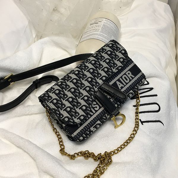 french minority women's 2021 new fashion messenger mobile phone foreign style one shoulder chain chest bag
french minority women's 2021 new fashion messenger mobile phone foreign style one shoulder chain chest bag