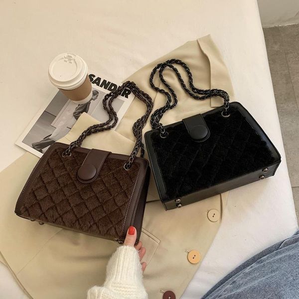 cross body net red plush bag women's 2021 fashion versatile messenger autumn winter chain single shoulder armpit small square
cross body net red plush bag women's 2021 fashion versatile messenger autumn winter chain single shoulder armpit small square