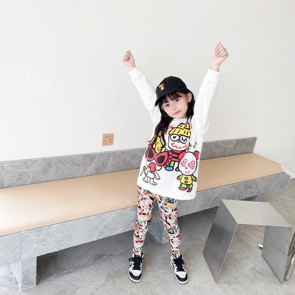 2021 super new spring cartoon wear black tricolor sweater children's terry long sleeve t-shirt round neck top, Black;white
2021 super new spring cartoon wear black tricolor sweater children's terry long sleeve t-shirt round neck top, Black;white
