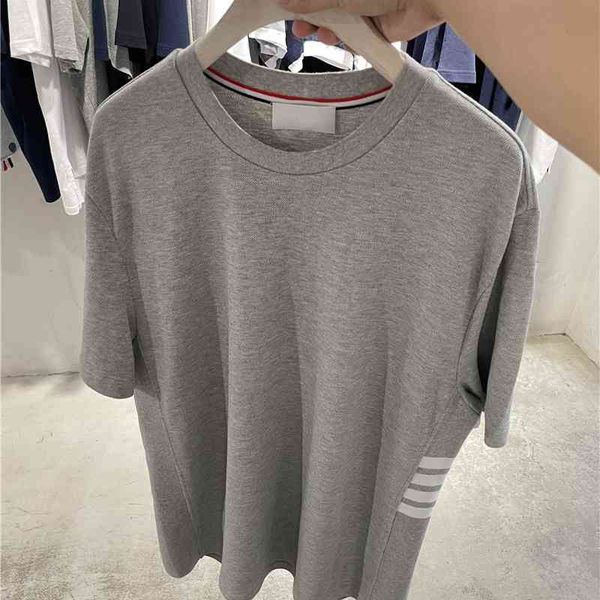 21 tide brand summer new tb side four bar stripe short sleeve round neck breathable cotton simple t-shirt for men and women, White;black
21 tide brand summer new tb side four bar stripe short sleeve round neck breathable cotton simple t-shirt for men and women, White;black