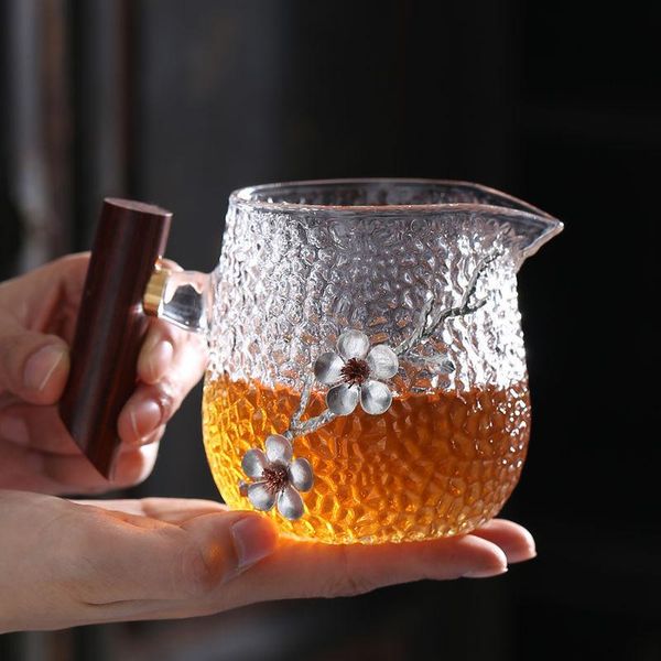 wine glasses first snow type hammer grain glass fair cup is handmade and creative plum-blossom split tea with long spout
wine glasses first snow type hammer grain glass fair cup is handmade and creative plum-blossom split tea with long spout