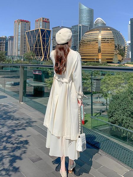 women's trench coats white high-grade windbreaker spring and autumn korean style temperament over the knee middle long coat, Tan;black
women's trench coats white high-grade windbreaker spring and autumn korean style temperament over the knee middle long coat, Tan;black