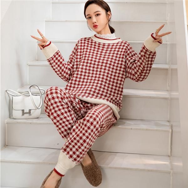 2021 women red striped knitted tracksuits warm o neck sweater+ trousers 2 pieces sets outfits comfortable lounge wear, White
2021 women red striped knitted tracksuits warm o neck sweater+ trousers 2 pieces sets outfits comfortable lounge wear, White