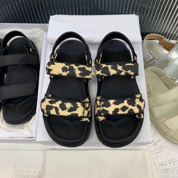 dio lastest platform sandals women designer shoes , fashion wide flat espadrille summer outdoor causal rope ankle strap sandals size35-40, Red;white
dio lastest platform sandals women designer shoes , fashion wide flat espadrille summer outdoor causal rope ankle strap sandals size35-40, Red;white