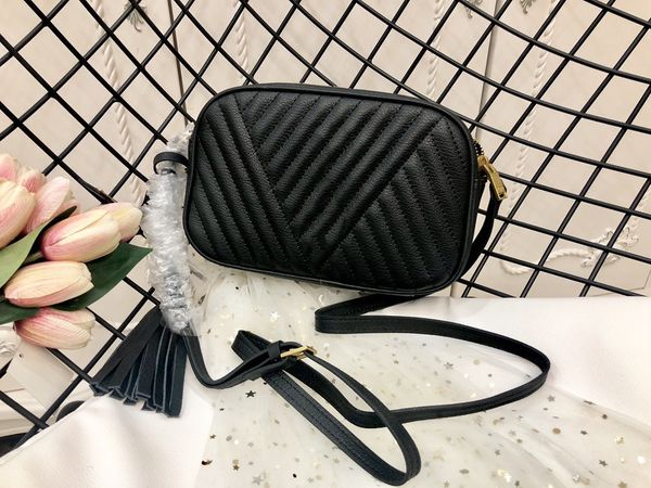 the new listing show style wholesale cross body bag shoulder bags vintage charm high-quality portable luxurious luxurious handbag
the new listing show style wholesale cross body bag shoulder bags vintage charm high-quality portable luxurious luxurious handbag