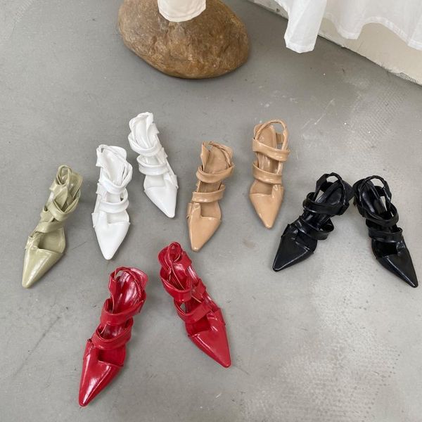 spring 2021 new european and american catwalk style roman pointed ruffled bandage sandals with heels, Black
spring 2021 new european and american catwalk style roman pointed ruffled bandage sandals with heels, Black