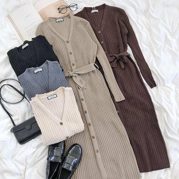 casual dresses 2021 women sweater dress spring autumn long sleeved single-breasted midi knitted ladies v neck bandage, Black;gray
casual dresses 2021 women sweater dress spring autumn long sleeved single-breasted midi knitted ladies v neck bandage, Black;gray