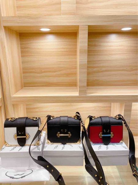 women luxurys designers bags 2021 designer handbags multi pochette crossbody bag zhouzhoubao123 louisbags_18 hanghhangbag solid color small
women luxurys designers bags 2021 designer handbags multi pochette crossbody bag zhouzhoubao123 louisbags_18 hanghhangbag solid color small