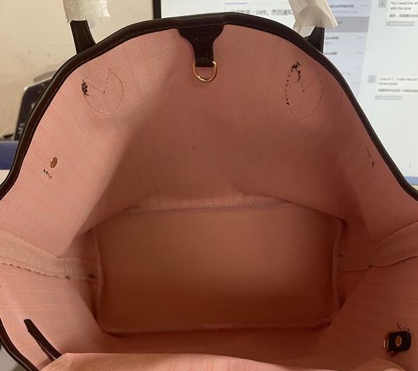 the pink lining woman shopping bag leather purse tote new fashion shoulder bag serial number date code
the pink lining woman shopping bag leather purse tote new fashion shoulder bag serial number date code