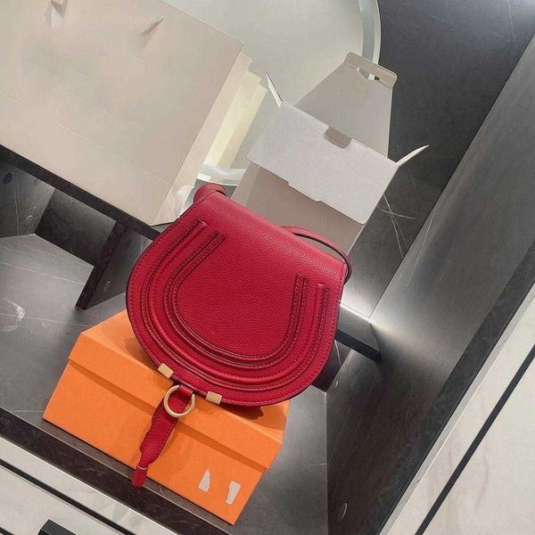 2021 luxury brand messenger bags wholesale designers women genuine cowskin leather cloe mini marcie shoulder saddl
2021 luxury brand messenger bags wholesale designers women genuine cowskin leather cloe mini marcie shoulder saddl