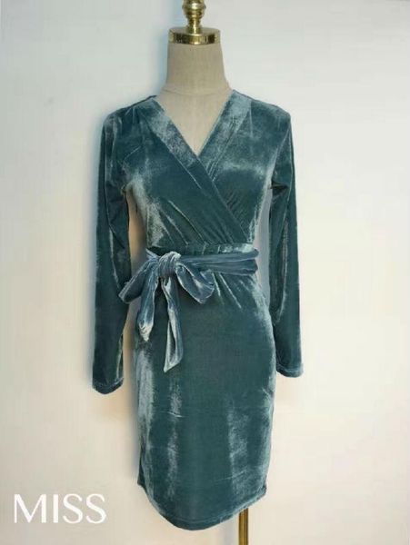 casual dresses fashion 2021 v-neck bow belt slim velvet dress one-piece 3 colors, Black;gray
casual dresses fashion 2021 v-neck bow belt slim velvet dress one-piece 3 colors, Black;gray