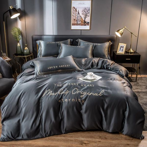 bedding sets 2021 washed silk solid embroidery bed set double king size duvet cover sheet pillowcase 4pcs
bedding sets 2021 washed silk solid embroidery bed set double king size duvet cover sheet pillowcase 4pcs
