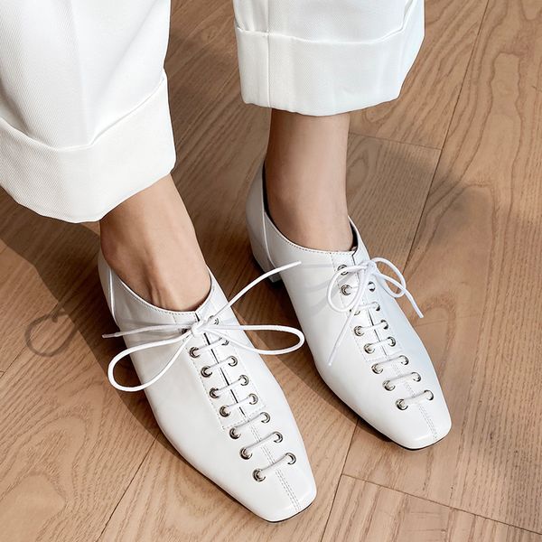 2020 Spring new womens genuine leather thick high heel cross strap lace-up pumps square toe OL style comfortable shoe women hot, Black
2020 Spring new womens genuine leather thick high heel cross strap lace-up pumps square toe OL style comfortable shoe women hot, Black