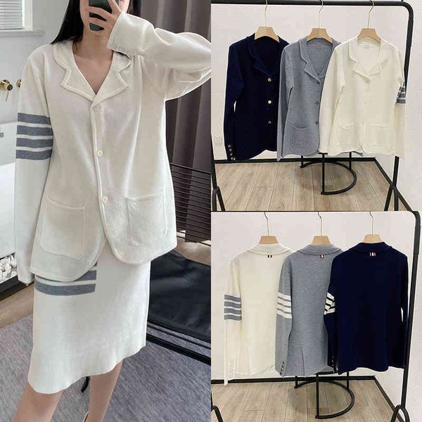 2022 factory wholesale new spring tb knitted suit tricolor temperament coat single breasted arm four bar ribbon cardigan women, White
2022 factory wholesale new spring tb knitted suit tricolor temperament coat single breasted arm four bar ribbon cardigan women, White