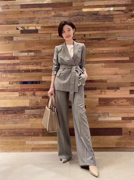 women's suits & blazers 2022 autumn fashion runway collection 100% virgin wool elegant office style suit, White;black
women's suits & blazers 2022 autumn fashion runway collection 100% virgin wool elegant office style suit, White;black
