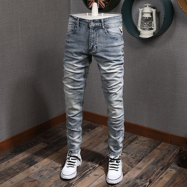 2021 new italian style fashion light blue slim fit elastic ripped men denim pants streetwear vintage designer jeans homme z38l
2021 new italian style fashion light blue slim fit elastic ripped men denim pants streetwear vintage designer jeans homme z38l