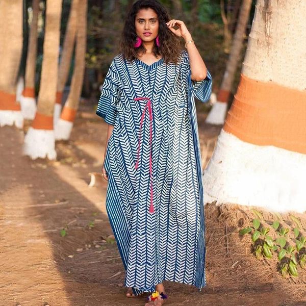 women's swimwear geometric pattern long skirt beach loose large robe style holiday bikini swimsuit blouse, White;black
women's swimwear geometric pattern long skirt beach loose large robe style holiday bikini swimsuit blouse, White;black