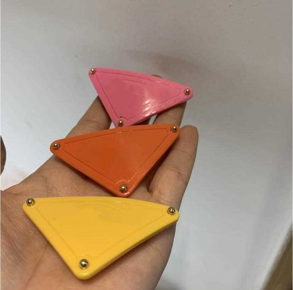 european and american niche candy letters hair clips & barrettes color acrylic sweet inverted triangle headgear women fast, Golden;silver
european and american niche candy letters hair clips & barrettes color acrylic sweet inverted triangle headgear women fast, Golden;silver