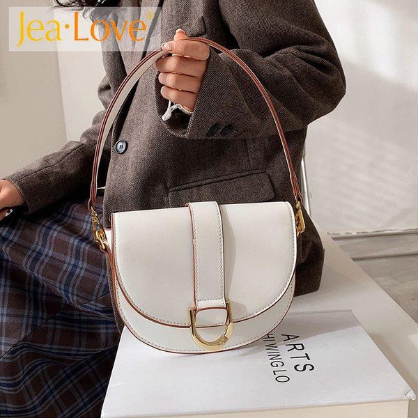 evening bags flap arm bag pu simple leather women's retro designer handbag saddle travel shoulder messenger
evening bags flap arm bag pu simple leather women's retro designer handbag saddle travel shoulder messenger