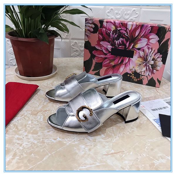 fashion trend women slippers with original box dust bag shoes slippers true leather slide spring and summer wide sandals slipper with heels, Black
fashion trend women slippers with original box dust bag shoes slippers true leather slide spring and summer wide sandals slipper with heels, Black