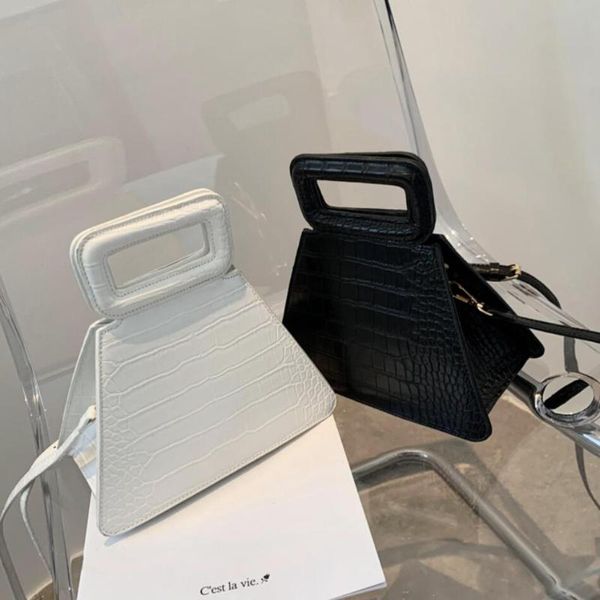 shoulder bags crocodile pattern tote bag 2021 fashion high-quality pu leather women's designer handbag small travel messenger
shoulder bags crocodile pattern tote bag 2021 fashion high-quality pu leather women's designer handbag small travel messenger