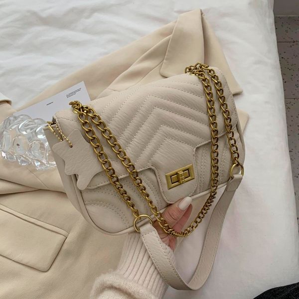 v-shaped embroidery pu leather crossbody bags for women 2021 chain female shoulder handbags mini purses travel cross body bag
v-shaped embroidery pu leather crossbody bags for women 2021 chain female shoulder handbags mini purses travel cross body bag