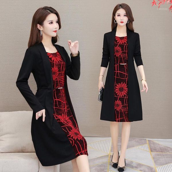 casual dresses spring autumn women dress vintage flowers long sleeve office ladies work midi fake two pieces plus size, Black;gray
casual dresses spring autumn women dress vintage flowers long sleeve office ladies work midi fake two pieces plus size, Black;gray