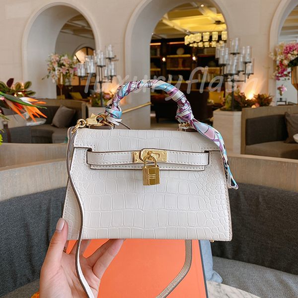 mini crocodile pattern genuine leather cute women luxurys designers handbags europe 2021 lady fashion mini small purse crossbody handbag
mini crocodile pattern genuine leather cute women luxurys designers handbags europe 2021 lady fashion mini small purse crossbody handbag