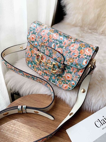 outlet slung saddle early spring 2021 women's new 1955 cow hide graffiti 1955 horse buckle 1955 bag yw yw luxurys designers bag
outlet slung saddle early spring 2021 women's new 1955 cow hide graffiti 1955 horse buckle 1955 bag yw yw luxurys designers bag