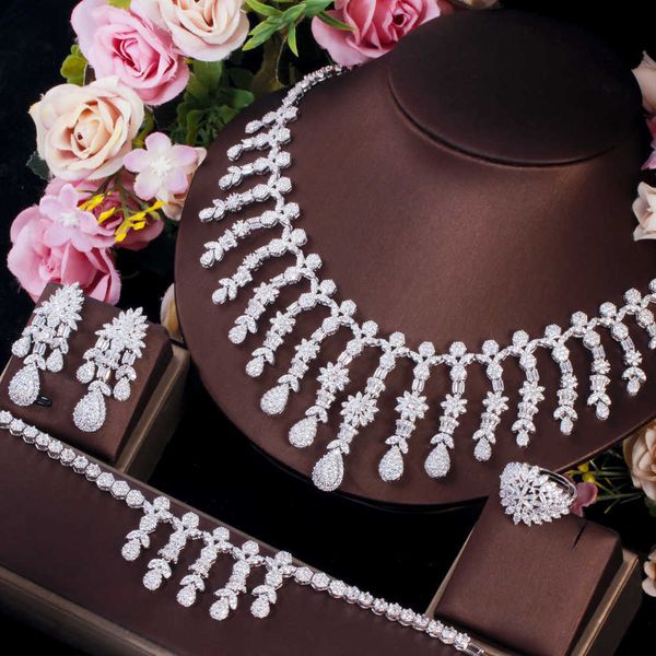 cwwzircons 4pcs super shiny luxury african dubai cz white gold color women big wedding jewelry set for brides party wear t528 h1022, Silver
cwwzircons 4pcs super shiny luxury african dubai cz white gold color women big wedding jewelry set for brides party wear t528 h1022, Silver
