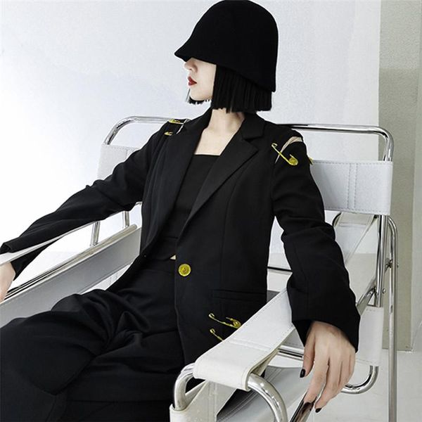 fall winter new fashion 2021 runway women's hollow out mesh spliced jackets full sleeve buttons pin casual blazer outerwear, White;black
fall winter new fashion 2021 runway women's hollow out mesh spliced jackets full sleeve buttons pin casual blazer outerwear, White;black