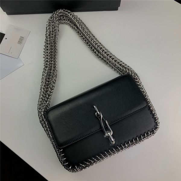 metal chain decoration black women shoulder bag retro style 2021 creative buttons handbag with gift box
metal chain decoration black women shoulder bag retro style 2021 creative buttons handbag with gift box