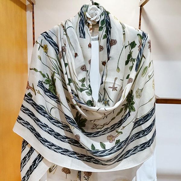 scarves high-end elegant women flower series artistic exquisite fresh printing quality thin cashmere fine beard edge long scarf shawl, Blue;gray
scarves high-end elegant women flower series artistic exquisite fresh printing quality thin cashmere fine beard edge long scarf shawl, Blue;gray