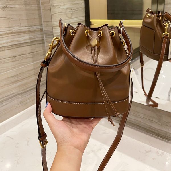 designer crossbody bag luxury shoulder bags handbags drawstring genuine leather various styles different colors fashion brand with original
designer crossbody bag luxury shoulder bags handbags drawstring genuine leather various styles different colors fashion brand with original